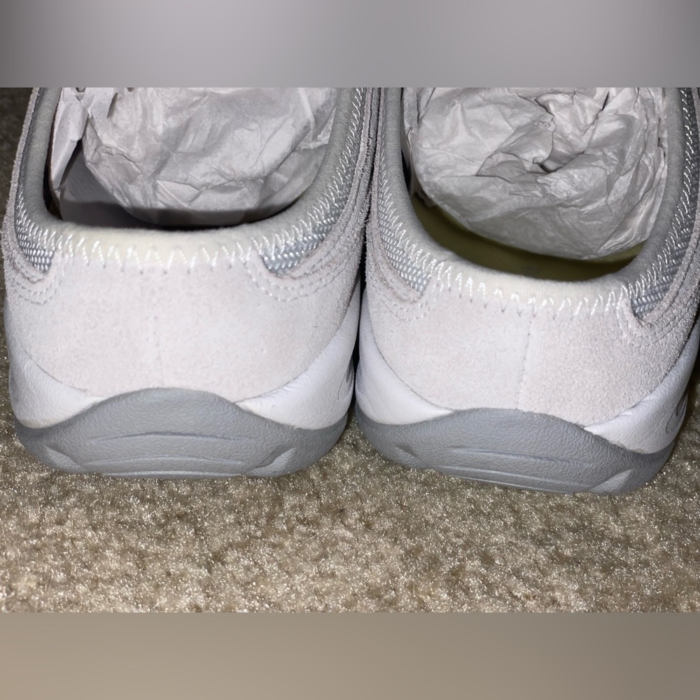 Easy spirit as EZTRY slip on 11 wide i. light gray new in box - Picture 5 of 10